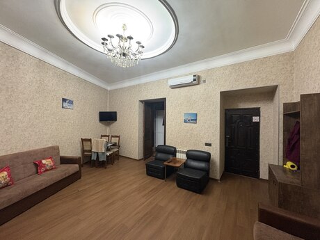 2-room apartment for rent, 60 m², 28 May: 40 ₼/mo 5