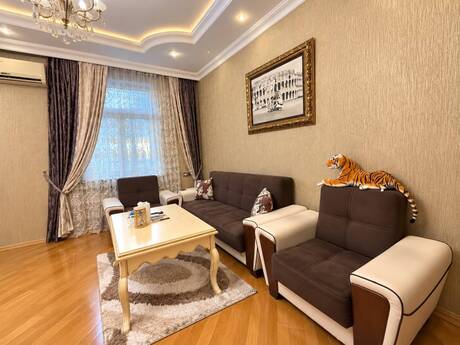 Kirayə 2 otaqlı mənzil, 90 m², İnşaatçılar: 870 ₼/ay 3