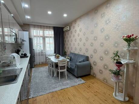 4-room apartment, 210 m², 20 Yanvar: 490 000 ₼ 3