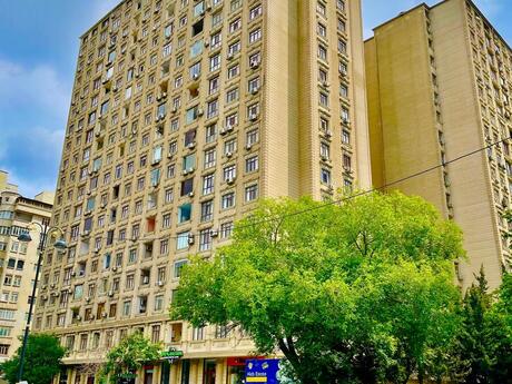 Объявление №6457463 - Баку, м. Иншаатчылар, 3-комн., 110 м², 14/20 этаж