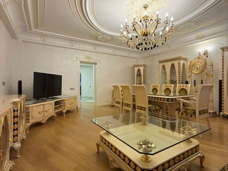 Elan №6457538 - Bakı, 28 May m., 4 otaqlı, 190 m², 12/16 mərtəbə