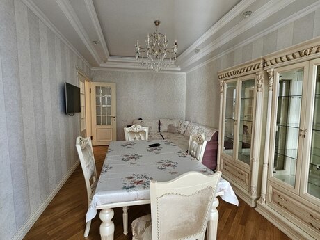 Kirayə 3 otaqlı mənzil, 100 m², 6-cı mikrorayon: 800 ₼/ay 2