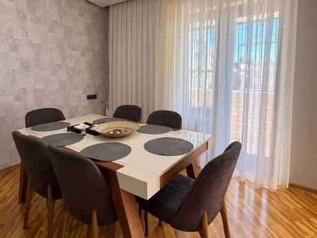 Kirayə 2 otaqlı mənzil, 85 m², Gənclik: 900 ₼/ay 2