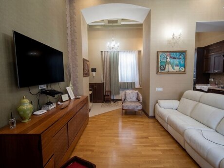 3-комнатная квартира, 75 м², Sahil: 270 000 ₼ 3