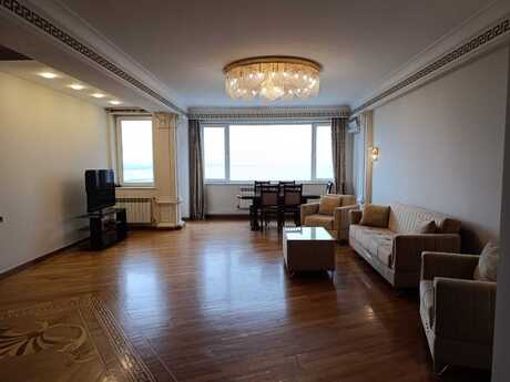 Kirayə 3 otaqlı mənzil, 176 m², İçəri Şəhər: 1 900 ₼/ay 5