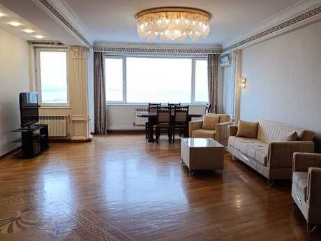 Kirayə 3 otaqlı mənzil, 176 m², İçəri Şəhər: 1 900 ₼/ay 2