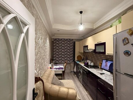 3 otaqlı mənzil, 90 m², Koroğlu: 240 000 ₼ 2
