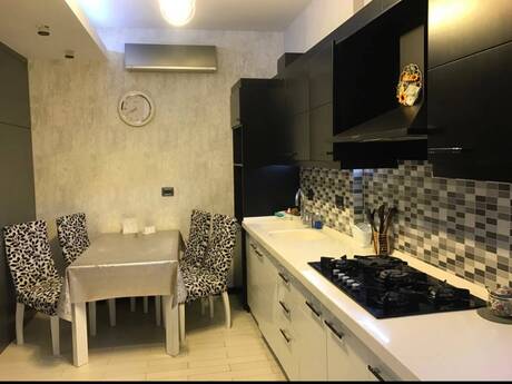 Kirayə 4 otaqlı mənzil, 180 m², Şah İsmayıl Xətai: 1 600 ₼/ay 5