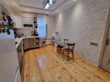 5 otaqlı həyət evi, 220 m², Əmircan: 150 000 ₼ 3