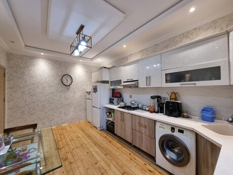 5 otaqlı həyət evi, 220 m², Əmircan: 150 000 ₼ 4