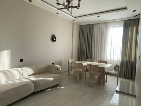2 rooms · 70 m² · floor 4/5, Badamdar