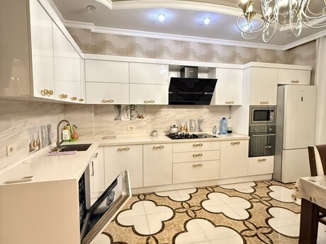 Kirayə 3 otaqlı mənzil, 145 m², Nərimanov: 1 200 ₼/ay 4