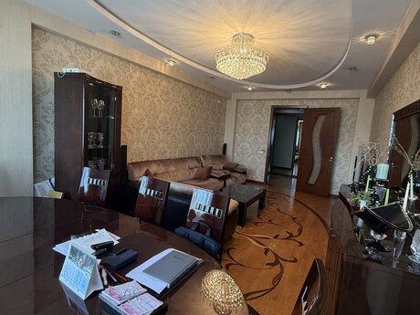 4-room apartment, 128 m², 20 Yanvar: 330 000 ₼ 3