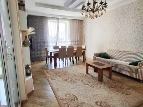 3 otaqlı mənzil, 82 m², Əhmədli: 244 000 ₼ 2