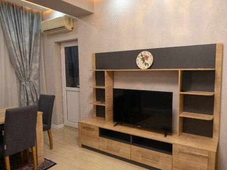 2 otaq · 53 m² · 10/13 mərtəbə, Şah İsmayıl Xətai