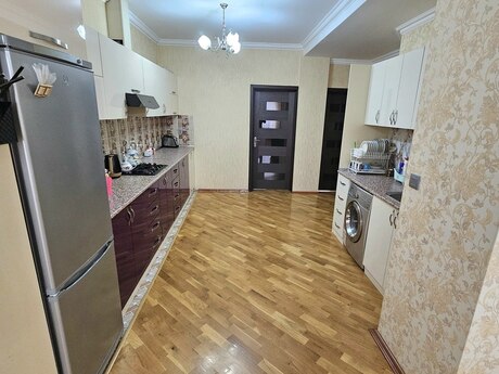 3 otaqlı mənzil, 130 m², İnşaatçılar: 317 000 ₼ 5