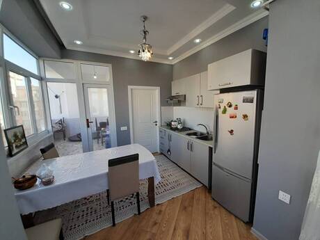 Kirayə 2 otaqlı mənzil, 75 m², İnşaatçılar: 1 000 ₼/ay 4