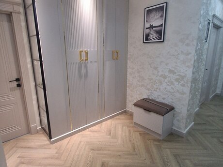 3-комнатная квартира, 117 м², 20 Yanvar: 355 000 ₼ 3