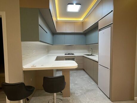 Kirayə 2 otaqlı mənzil, 80 m², İnşaatçılar: 800 ₼/ay 3