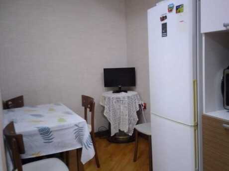 Elan №6458517 - Bakı, İnşaatçılar m., 2 otaqlı, 70 m², 10/12 mərtəbə