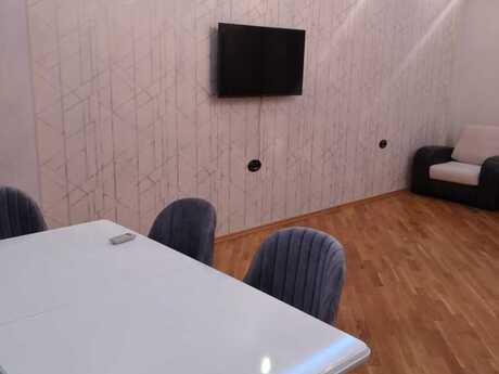 2-room apartment for rent, 85 m², 8 Noyabr: 800 ₼/mo 2