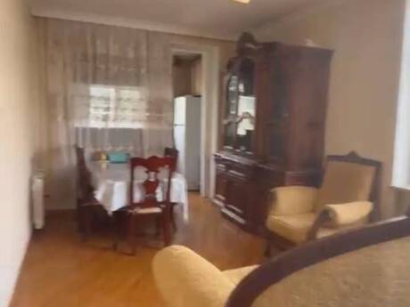 Azadlıq Prospektidə 2 otaqlı köhnə tikili mənzil kirayə verilir, 45 m², 550 AZN/ay, şəkil 2 / 4