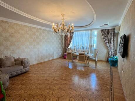 Объявление №6451895 - Баку, м. Низами, 4-комн., 200 м², 14/17 этаж