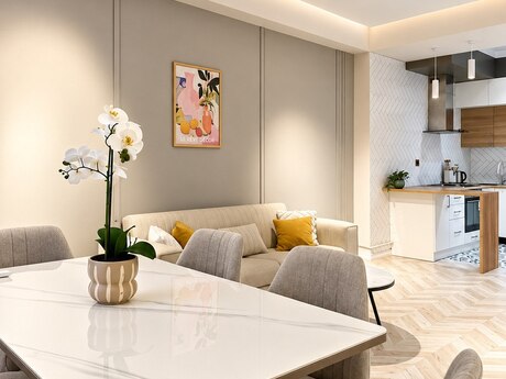 Kirayə 2 otaqlı mənzil, 85 m², 28 May: 1 600 ₼/ay 2