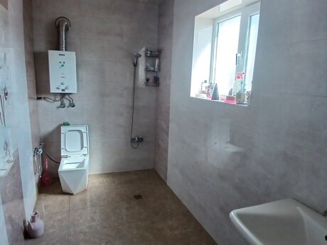 7 otaqlı həyət evi, 300 m², Ramana: 165 000 ₼ 5