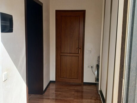 7 otaqlı həyət evi, 300 m², Ramana: 165 000 ₼ 3