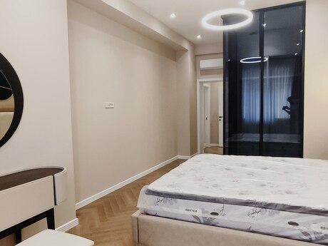 Kirayə 3 otaqlı mənzil, 176 m², İzmir Residence: 2 800 ₼/ay 4