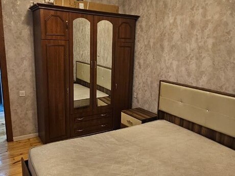 Kirayə 3 otaqlı mənzil, 110 m², Həzi Aslanov: 140 ₼/ay 2