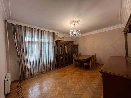Kirayə 4 otaqlı mənzil, 110 m², Şah İsmayıl Xətai: 850 ₼/ay 2