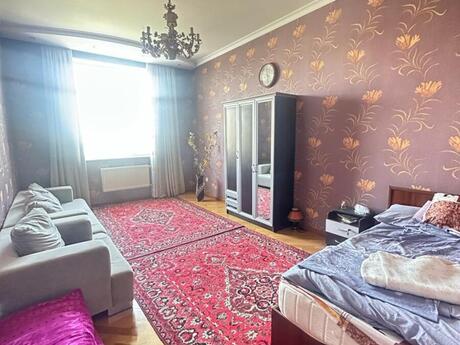 4-room apartment for rent, 200 m², Memar Əcəmi: 1 800 ₼/mo 2