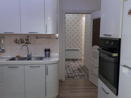 Kirayə 2 otaqlı mənzil, 110 m², 28 May: 1 300 ₼/ay 5