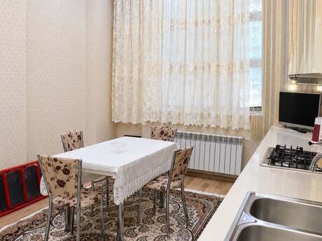 Kirayə 2 otaqlı mənzil, 110 m², 28 May: 1 300 ₼/ay 4