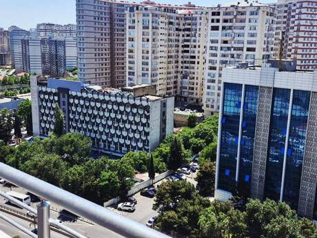 3 rooms · 125 m² · floor 13/19, 20 Yanvar