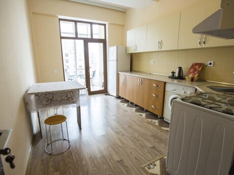Kirayə 2 otaqlı mənzil, 75 m², Nəriman Nərimanov: 700 ₼/ay 2
