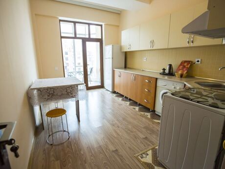2 rooms · 70 m² · floor 4/8, Nəriman Nərimanov