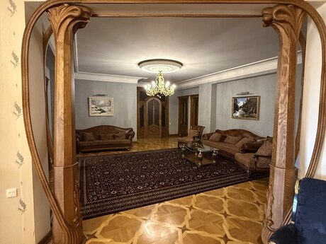 5 otaqlı mənzil, 217 m², Nərimanov: 640 000 ₼ 5