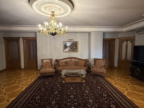 5 otaqlı mənzil, 217 m², Nərimanov: 640 000 ₼ 4