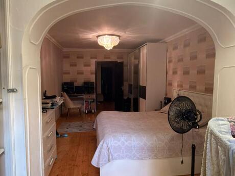 4-комнатная квартира, 95 м², İnşaatçılar: 236 000 ₼ 4