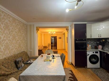 4-комнатная квартира, 95 м², İnşaatçılar: 236 000 ₼ 2