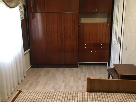 Elmlər Akademiyasında 2 otaqlı köhnə tikili mənzil satılır, 42 m², 175 000 AZN, şəkil 5 / 12