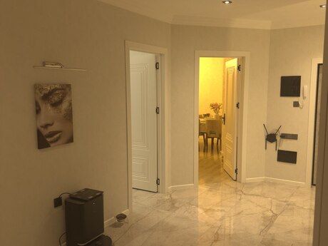 3 otaqlı mənzil, 154 m², 20 Yanvar: 350 000 ₼ 4