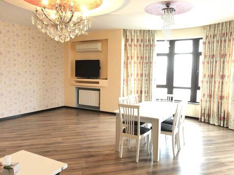 4-room apartment for rent, 187 m², Nəriman Nərimanov: 400 ₼/mo 4
