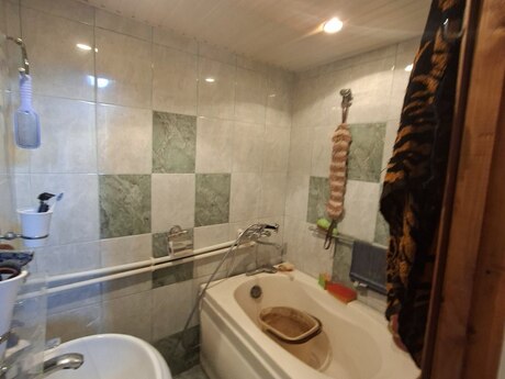 2 otaqlı mənzil, 45 m², 28 May: 168 000 ₼ 4