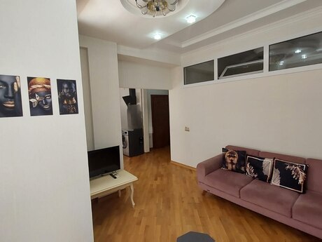 Elan №6459592 - Bakı, Sahil m., 2 otaqlı, 50 m², 1/2 mərtəbə