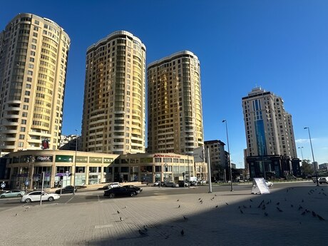 Объявление №6459602 - Баку, м. Элмляр Академиясы, 4-комн., 175 м², 15/22 этаж