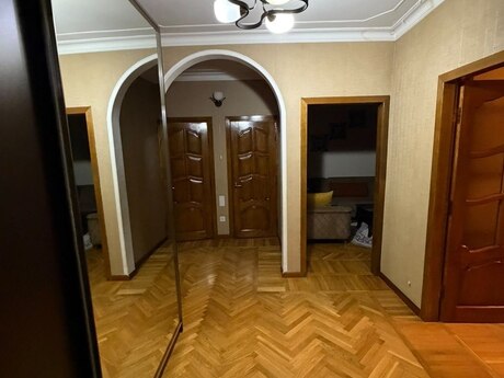 3-room apartment for rent, 70 m², Yeni Yasamal: 900 ₼/mo 3